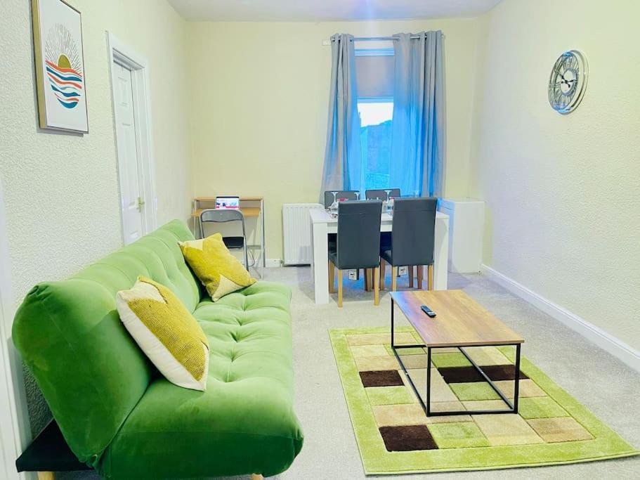 Flat * Darlington (Durham)